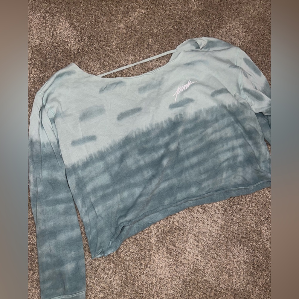PINK Victoria's Secret Blue Ombre Long Sleeve Cropped Sweatshirt